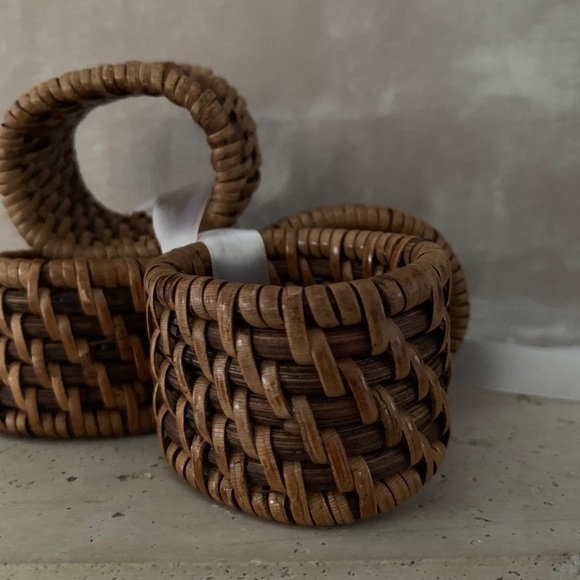❤️Wicker Napkin Ring Set - Picture 2 of 2